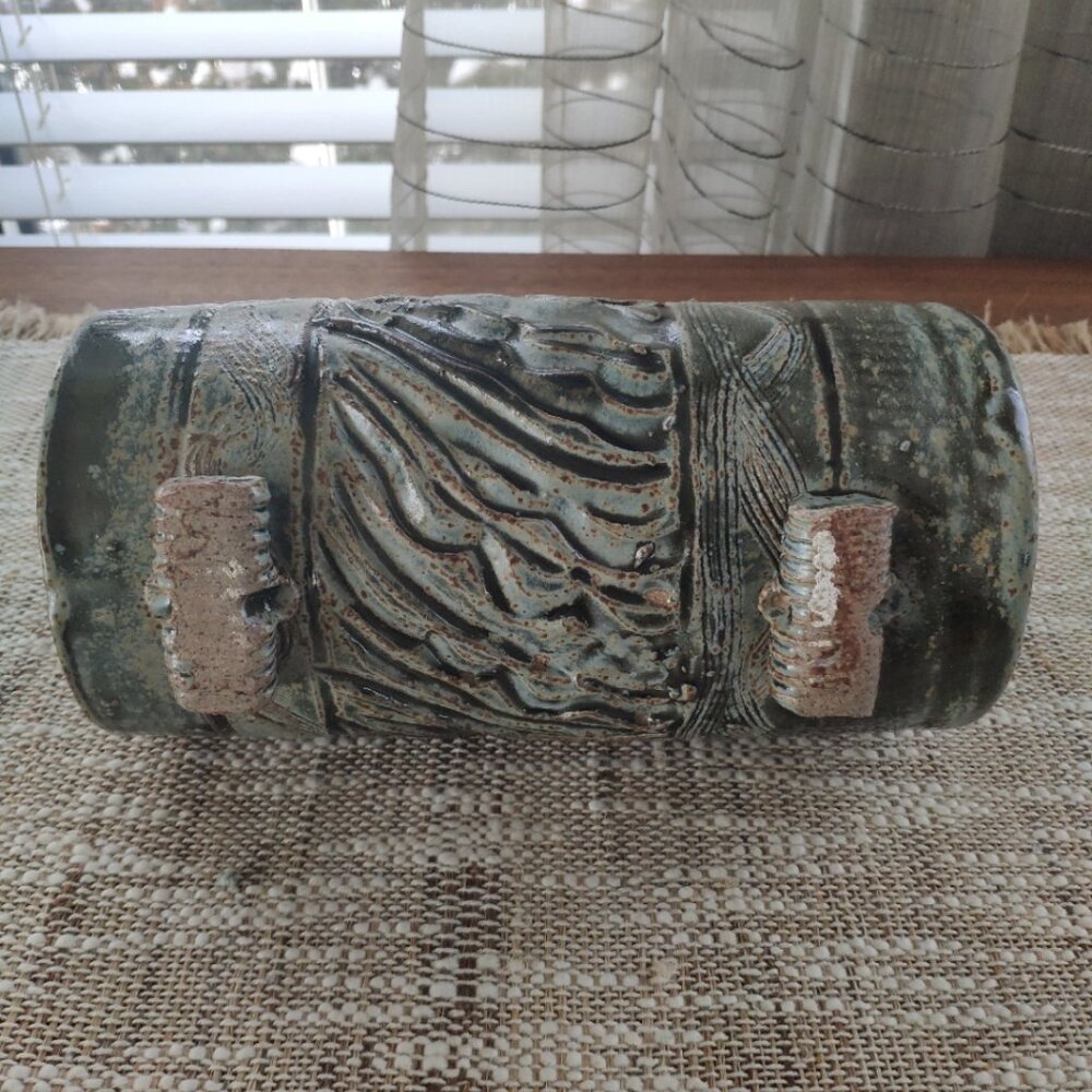 VTG Art Pottery Planter, Etched Brutalist Green Sgraffito with Handles 8.75" - Picture 7 of 16